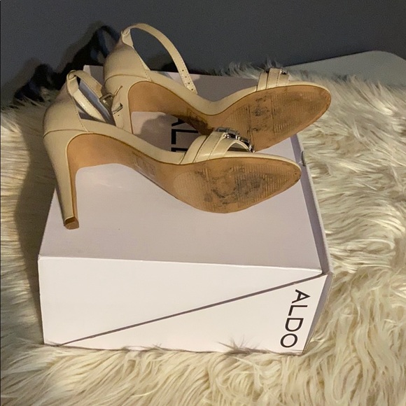 Sandals - Picture 3 of 3